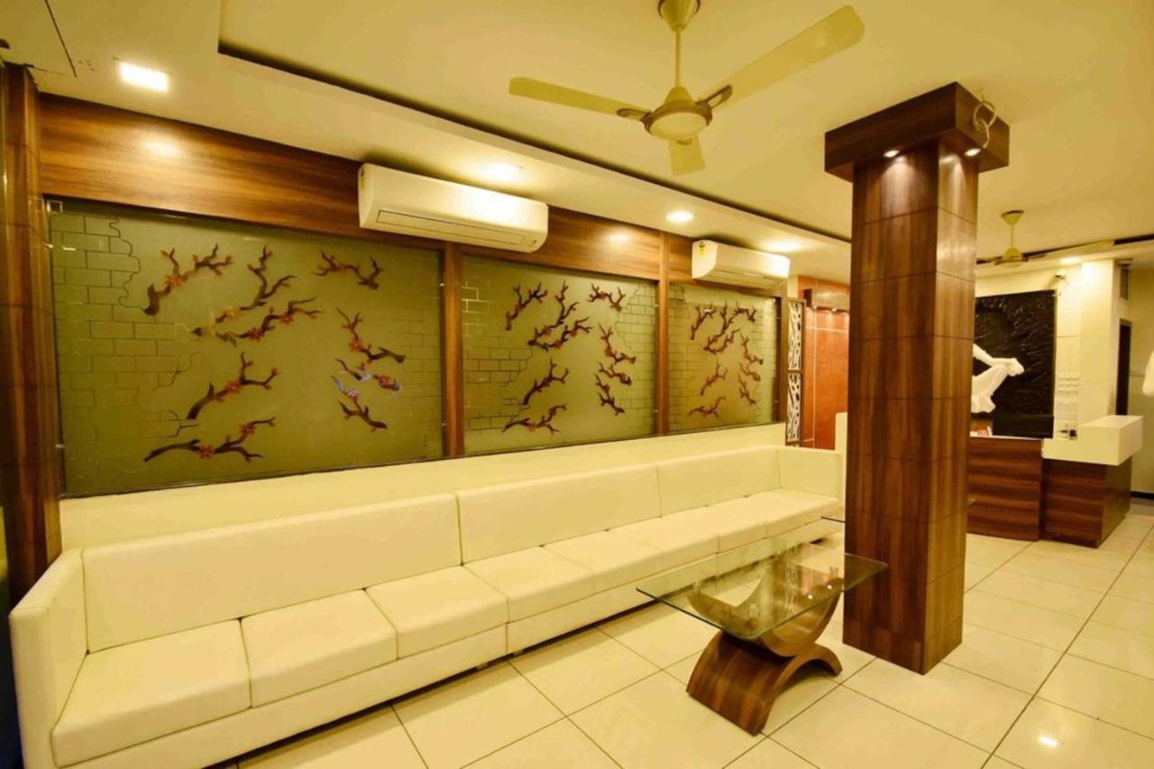 Hotel Satyug Ujjain Zewnętrze zdjęcie