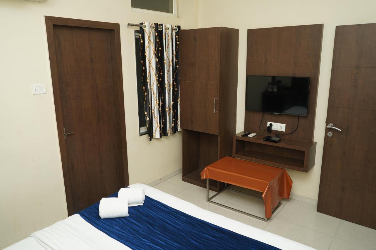 Hotel Satyug Ujjain Zewnętrze zdjęcie