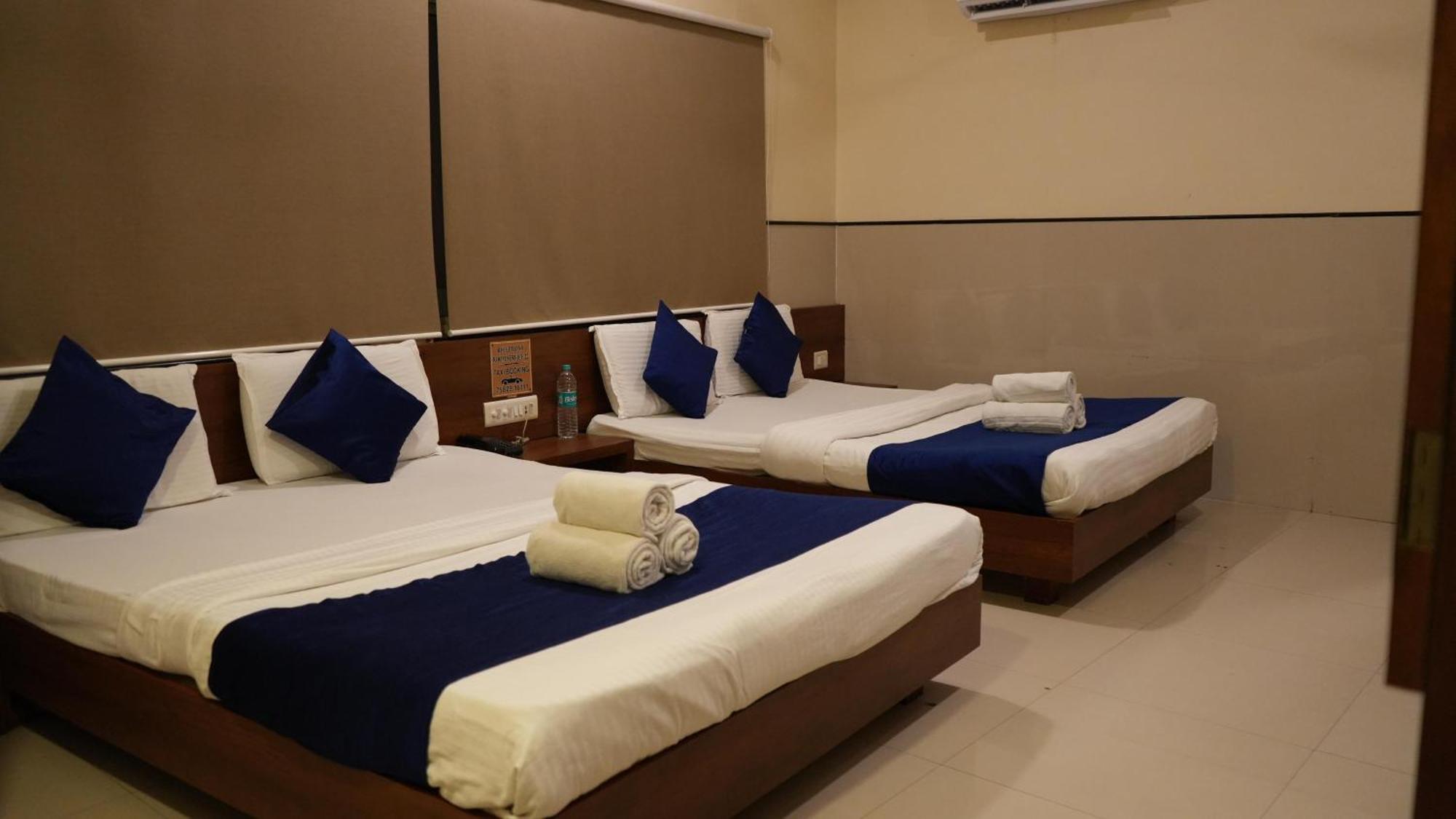 Hotel Satyug Ujjain Zewnętrze zdjęcie
