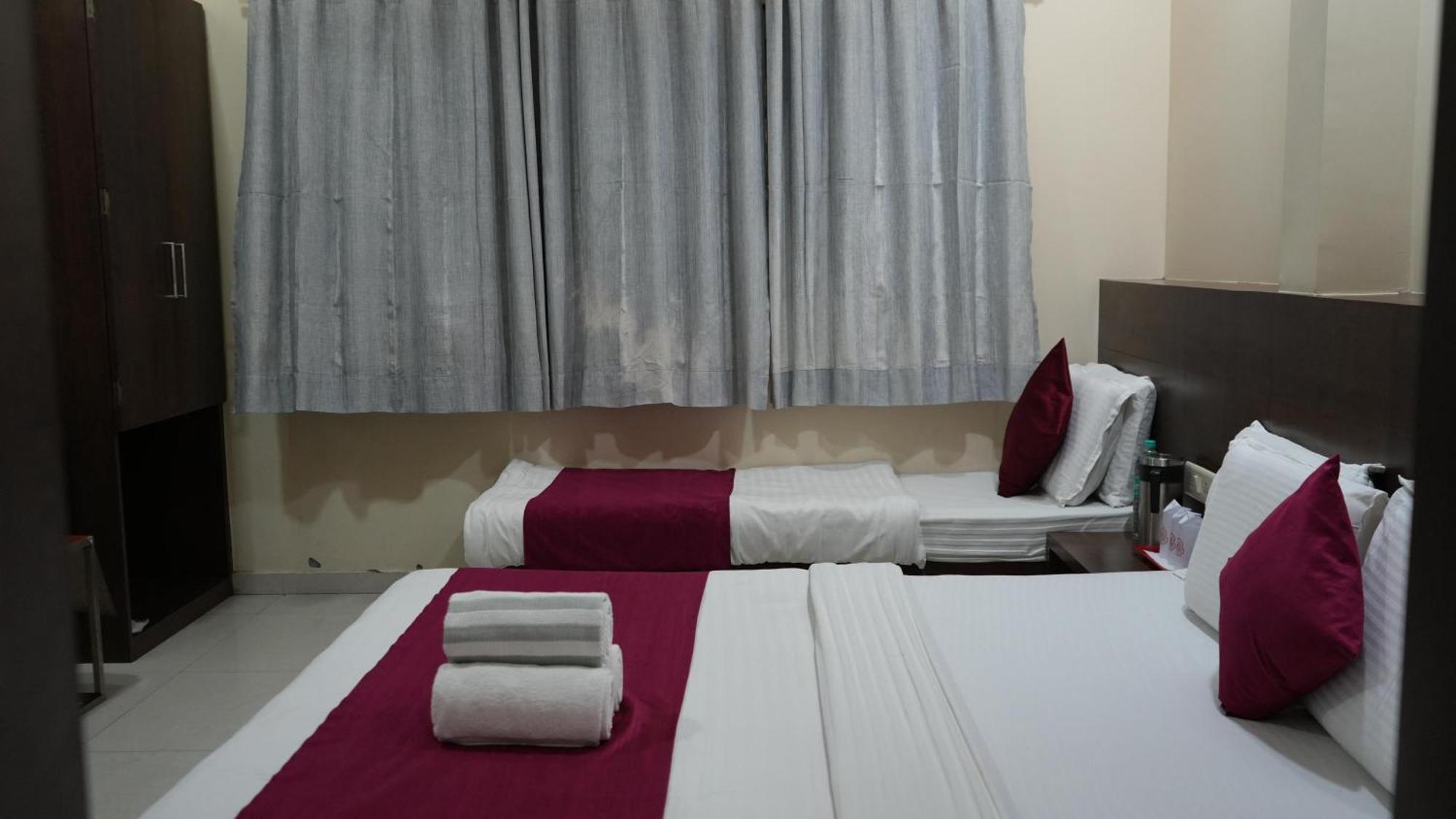 Hotel Satyug Ujjain Zewnętrze zdjęcie