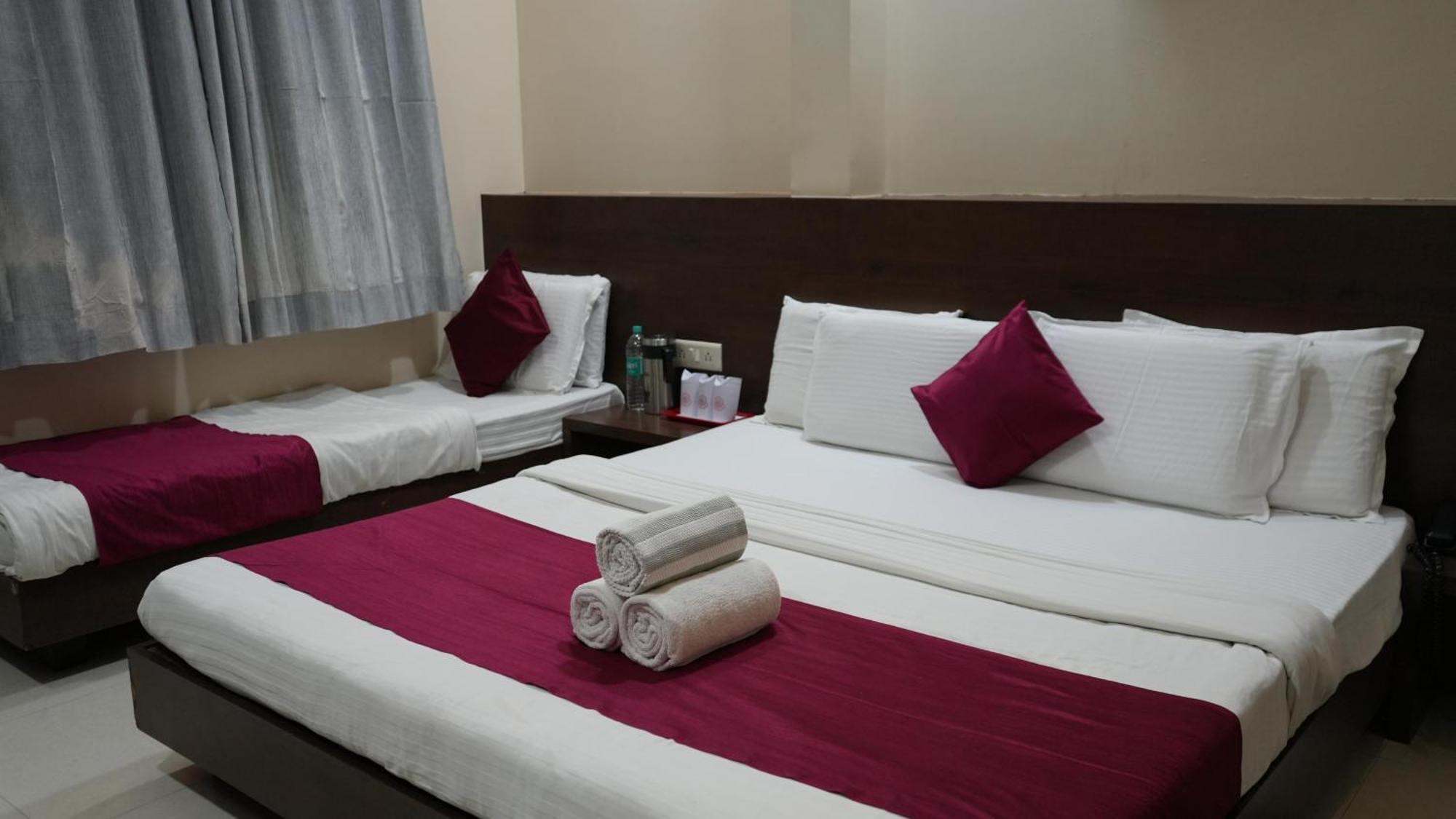Hotel Satyug Ujjain Zewnętrze zdjęcie