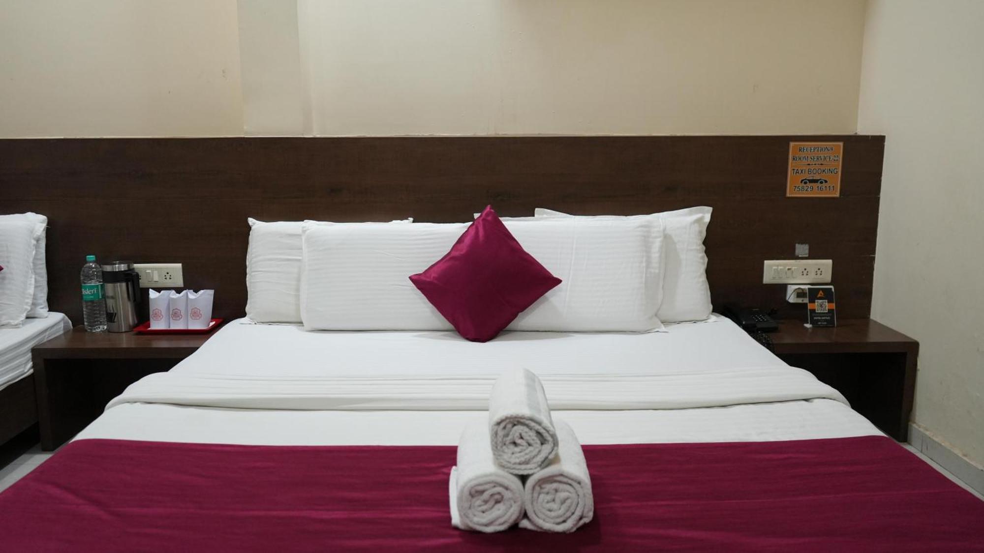 Hotel Satyug Ujjain Zewnętrze zdjęcie